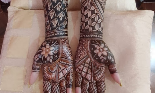 Hariom Thakur Mehandi artist